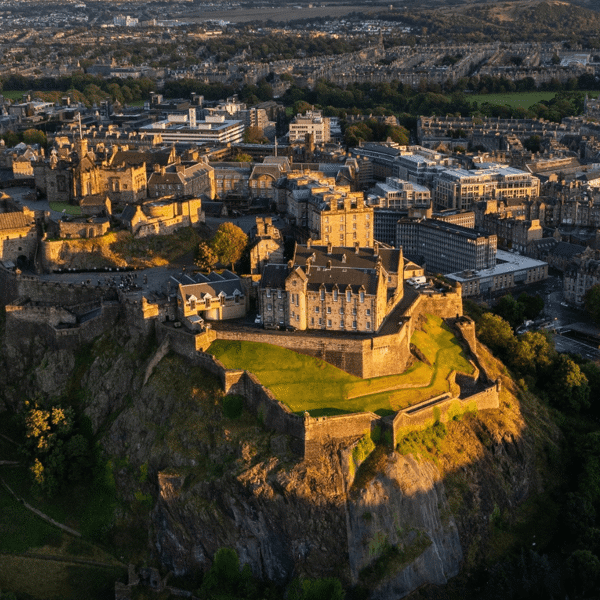 Edinburgh Castle featured image.
