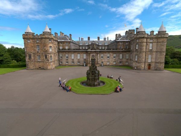 Palace of Holyroodhouse featured image.