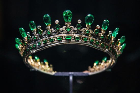 Green jeweled crown in The Jewel Room at Kensington Palace