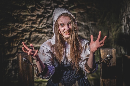 Actor dressed as a Witch at Edinburgh Dungeon