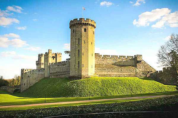 Warwick Castle featured image.